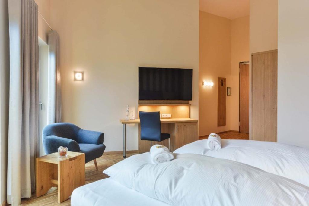 Hotel & Golfrestaurant Gut Wissmannshof Staufenberg  Buitenkant foto