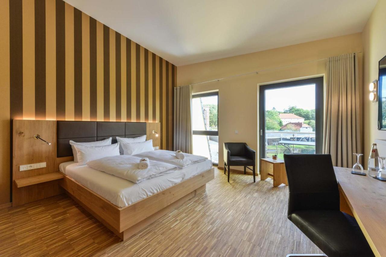 Hotel & Golfrestaurant Gut Wissmannshof Staufenberg  Buitenkant foto
