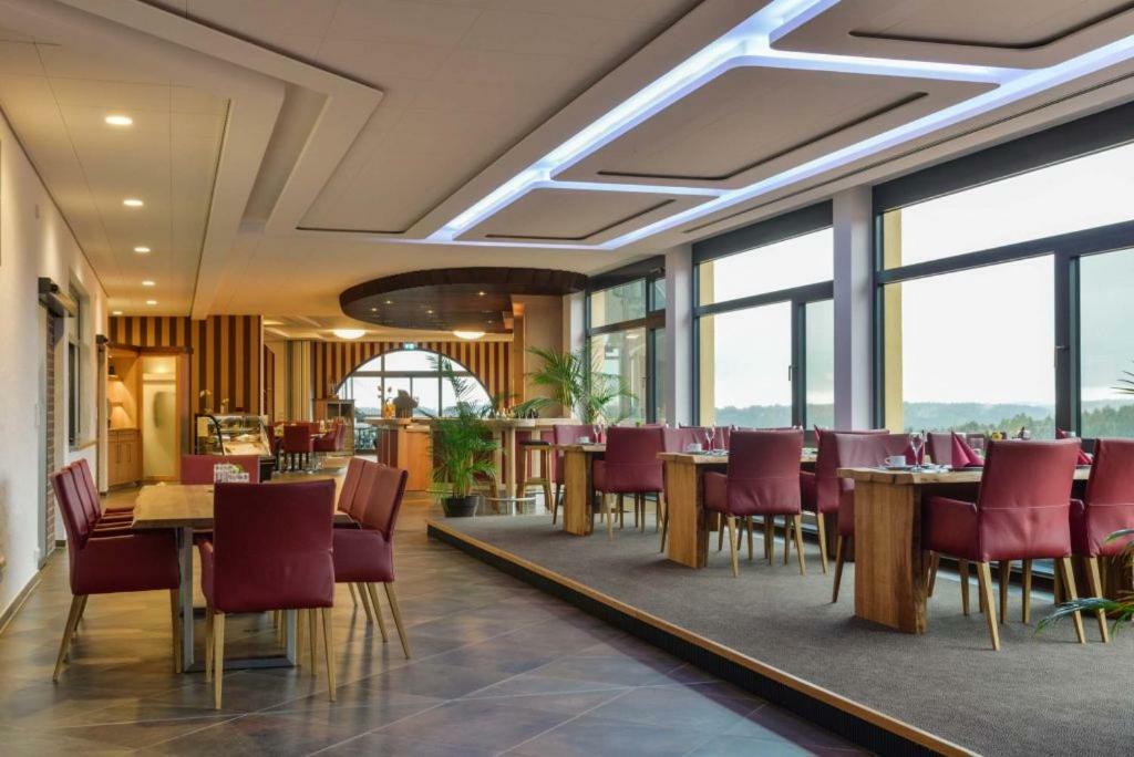 Hotel & Golfrestaurant Gut Wissmannshof Staufenberg  Buitenkant foto